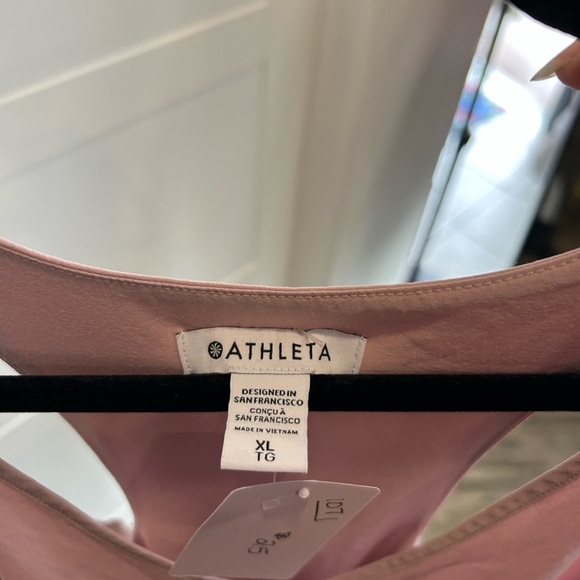 Athleta Swing Forward Pleated Tank Top XL - Picture 4 of 5